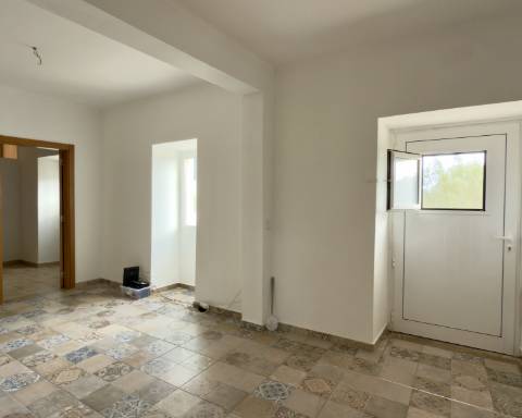 Casa tradicional renovada I 2 quartos I Terreno de 4383 m² com vistas magníficas para o campo I Perto de Loulé