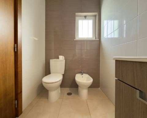 Casa tradicional renovada I 2 quartos I Terreno de 4383 m² com vistas magníficas para o campo I Perto de Loulé