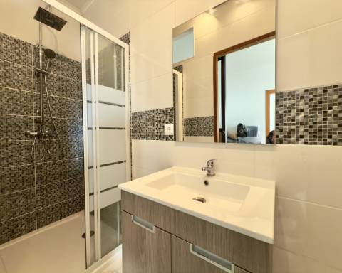 Casa tradicional renovada I 2 quartos I Terreno de 4383 m² com vistas magníficas para o campo I Perto de Loulé