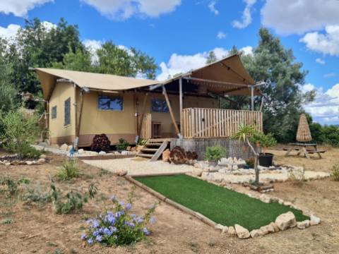 Casa tradicional renovada I 2 quartos I Terreno de 4383 m² com vistas magníficas para o campo I Perto de Loulé