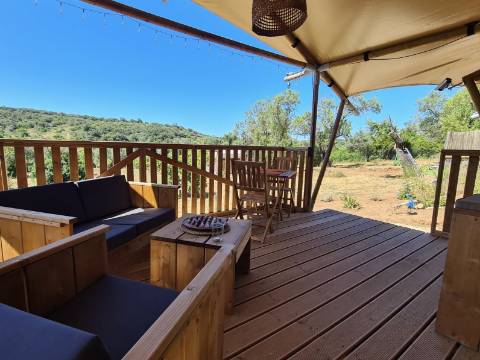 Casa tradicional renovada I 2 quartos I Terreno de 4383 m² com vistas magníficas para o campo I Perto de Loulé