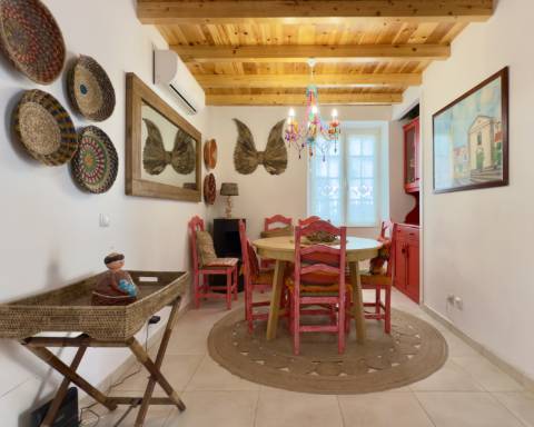 Casa geminada com charme I T2 +1 I Quintal I Centro de Vila Real de Santo António