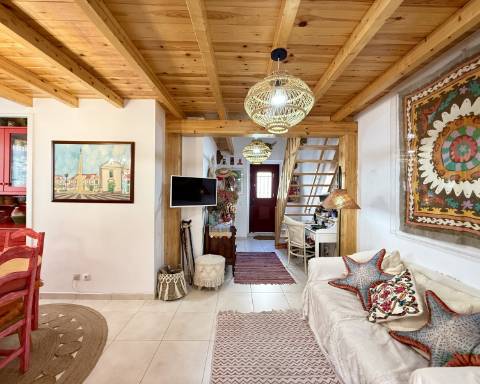 Casa geminada com charme I T2 +1 I Quintal I Centro de Vila Real de Santo António