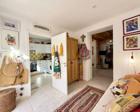 Casa geminada com charme I T2 +1 I Quintal I Centro de Vila Real de Santo António