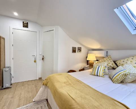 Casa geminada com charme I T2 +1 I Quintal I Centro de Vila Real de Santo António