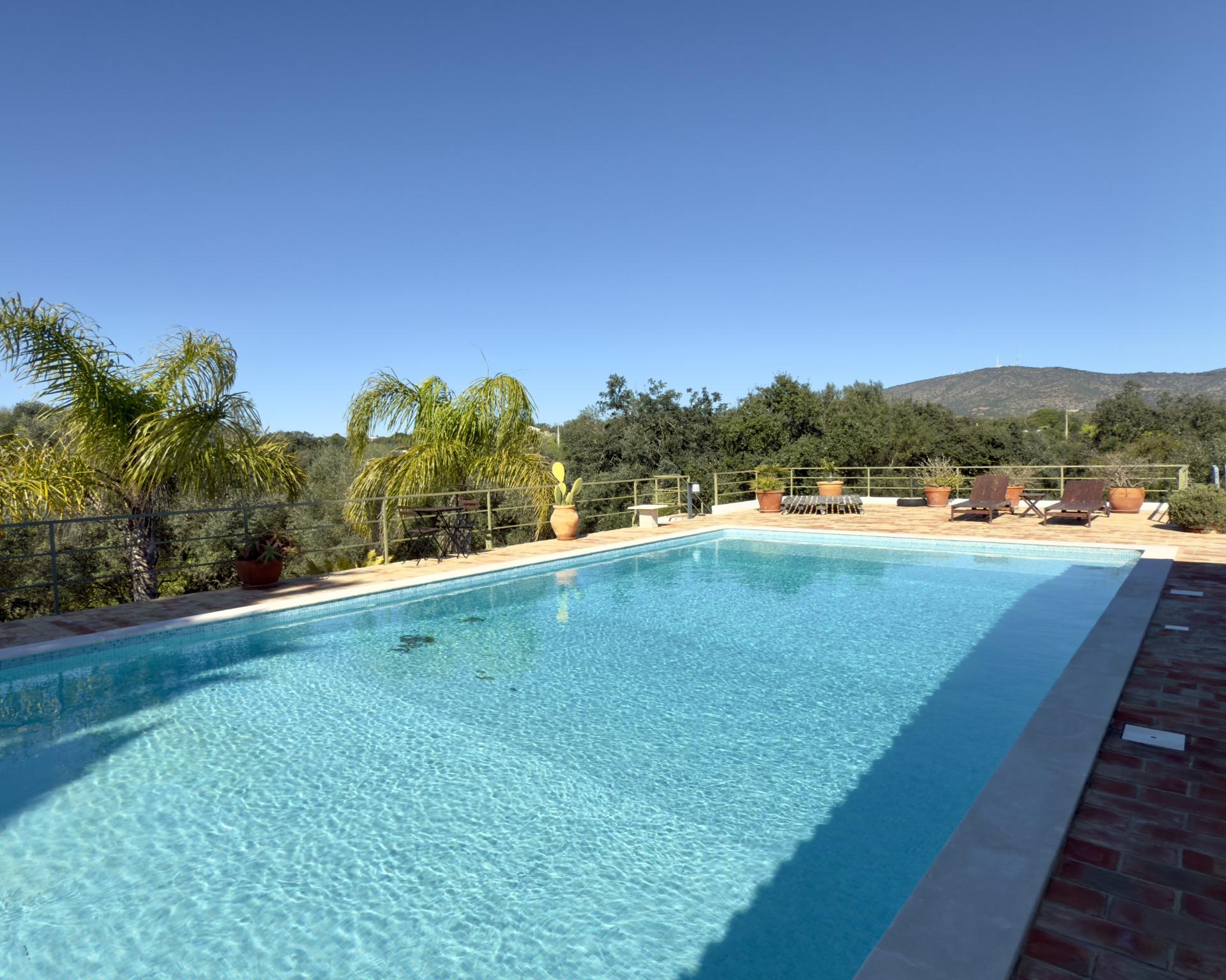 Elegante quinta I 5 quartos I Grande piscina I Terreno magnífico I Quelfes