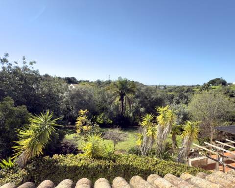 Elegante quinta I 5 quartos I Grande piscina I Terreno magnífico I Quelfes