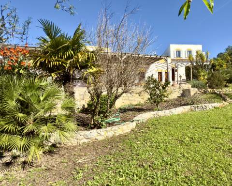 Elegante quinta I 5 quartos I Grande piscina I Terreno magnífico I Quelfes