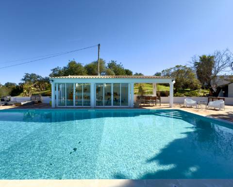 Elegante quinta I 5 quartos I Grande piscina I Terreno magnífico I Quelfes