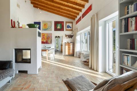 Encantadora casa de campo I 3 quartos I Terreno de 2 ha I Vistas magníficas sobre o campo I Perto de Estói