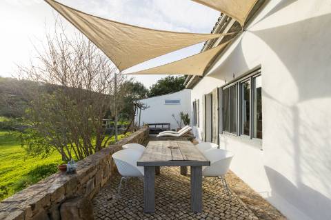 Encantadora casa de campo I 3 quartos I Terreno de 2 ha I Vistas magníficas sobre o campo I Perto de Estói