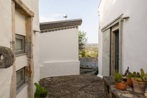 Encantadora casa de campo I 3 quartos I Terreno de 2 ha I Vistas magníficas sobre o campo I Perto de Estói