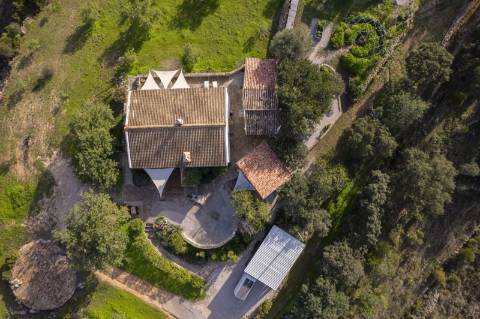 Encantadora casa de campo I 3 quartos I Terreno de 2 ha I Vistas magníficas sobre o campo I Perto de Estói