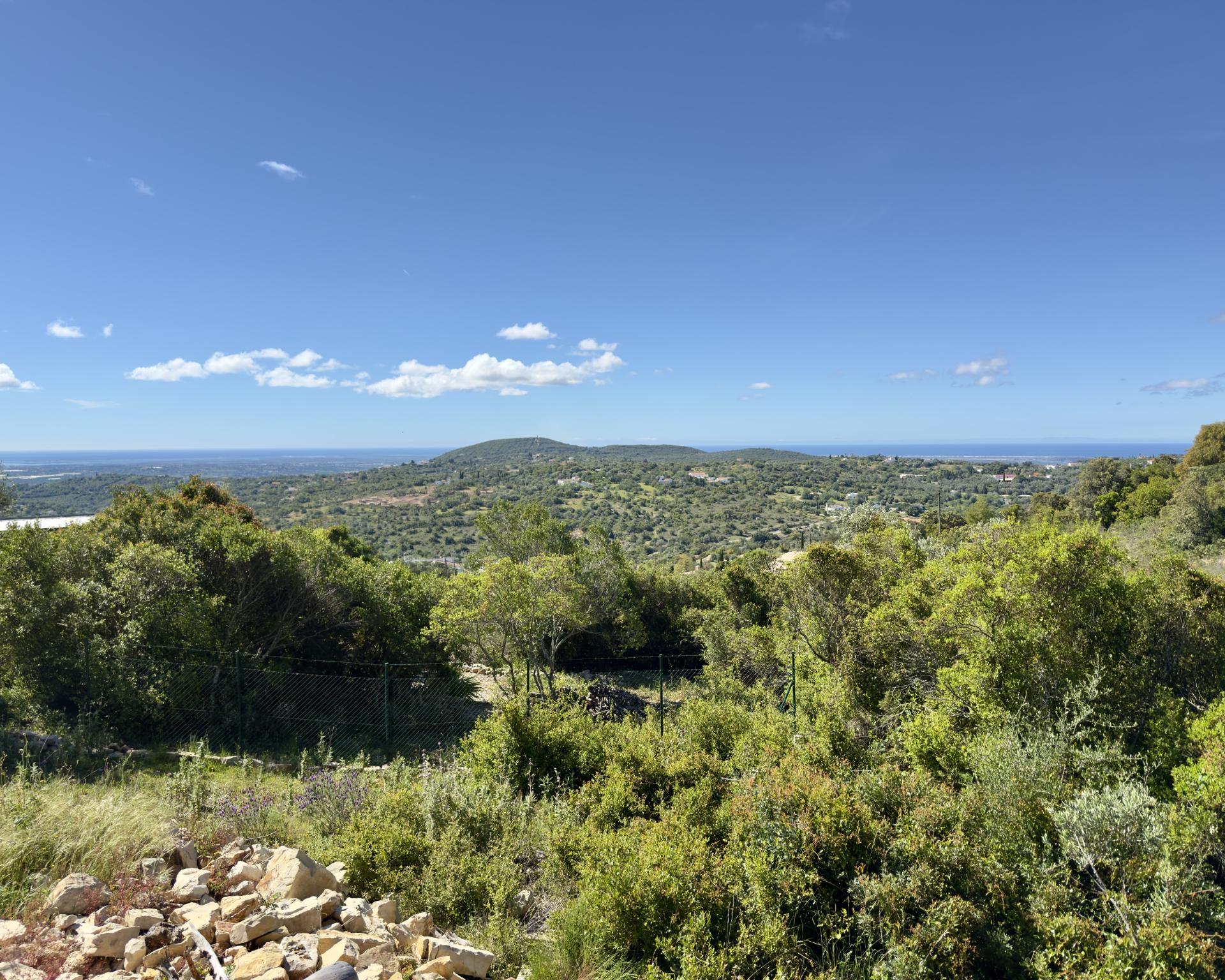 Oportunidade Excecional: Terreno com projeto aprovado para moradia com vista panorâmica para o mar | 3 Quartos | Piscina | Quinta das Raposeiras I Santa Barbara de Nexe