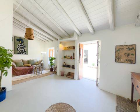 Propriedade de exceção em Estoi: Duas Quintas de Charme com Vista Mar Panorâmica | 3 Suites | Piscina | Terreno de 5800 m²