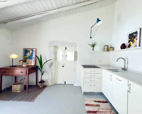 Propriedade de exceção em Estoi: Duas Quintas de Charme com Vista Mar Panorâmica | 3 Suites | Piscina | Terreno de 5800 m²