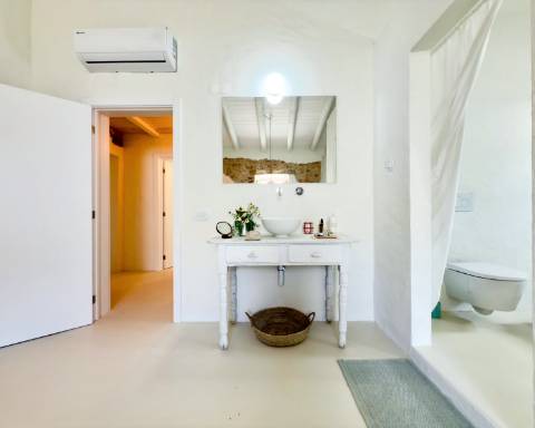 Propriedade de exceção em Estoi: Duas Quintas de Charme com Vista Mar Panorâmica | 3 Suites | Piscina | Terreno de 5800 m²