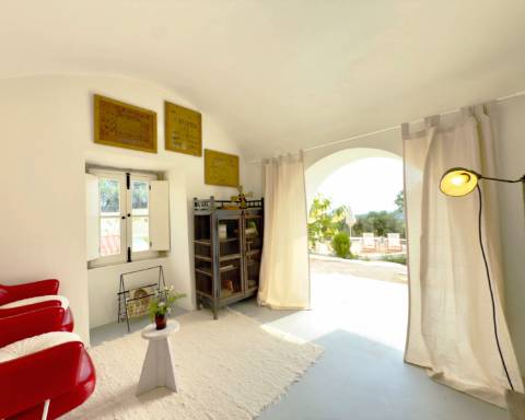 Propriedade de exceção em Estoi: Duas Quintas de Charme com Vista Mar Panorâmica | 3 Suites | Piscina | Terreno de 5800 m²