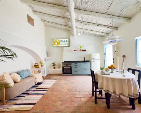 Propriedade de exceção em Estoi: Duas Quintas de Charme com Vista Mar Panorâmica | 3 Suites | Piscina | Terreno de 5800 m²