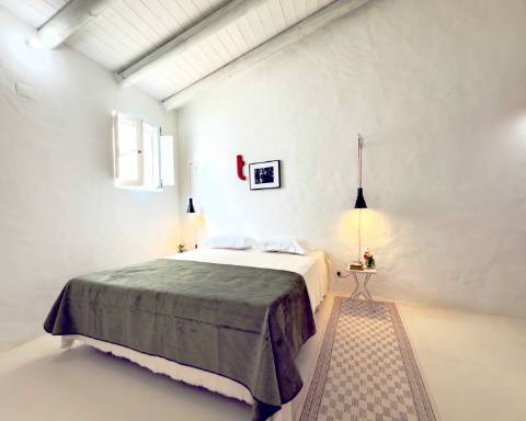 Propriedade de exceção em Estoi: Duas Quintas de Charme com Vista Mar Panorâmica | 3 Suites | Piscina | Terreno de 5800 m²