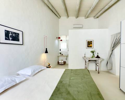 Propriedade de exceção em Estoi: Duas Quintas de Charme com Vista Mar Panorâmica | 3 Suites | Piscina | Terreno de 5800 m²