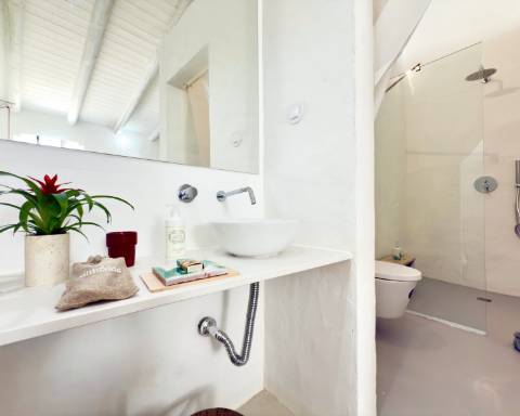 Propriedade de exceção em Estoi: Duas Quintas de Charme com Vista Mar Panorâmica | 3 Suites | Piscina | Terreno de 5800 m²