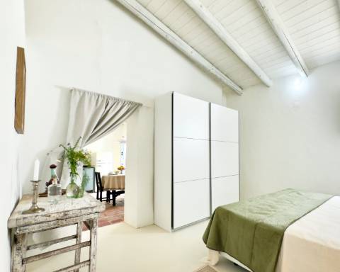 Propriedade de exceção em Estoi: Duas Quintas de Charme com Vista Mar Panorâmica | 3 Suites | Piscina | Terreno de 5800 m²