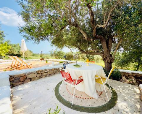 Propriedade de exceção em Estoi: Duas Quintas de Charme com Vista Mar Panorâmica | 3 Suites | Piscina | Terreno de 5800 m²