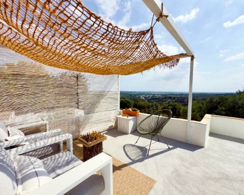 Propriedade de exceção em Estoi: Duas Quintas de Charme com Vista Mar Panorâmica | 3 Suites | Piscina | Terreno de 5800 m²