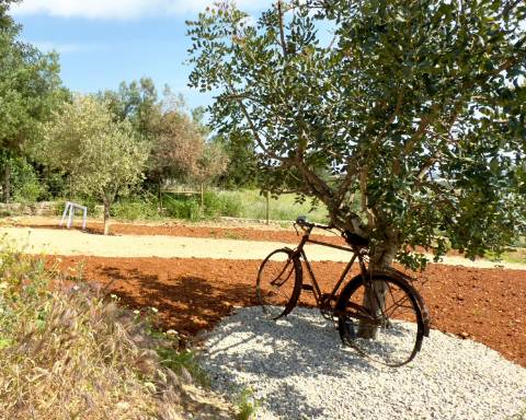 Propriedade de exceção em Estoi: Duas Quintas de Charme com Vista Mar Panorâmica | 3 Suites | Piscina | Terreno de 5800 m²