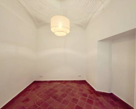 Magnífica moradia de traça tradicional totalmente renovada | 4 quartos | Stock Tank | Pátios | Terraços | Baixa de Olhão | Algarve