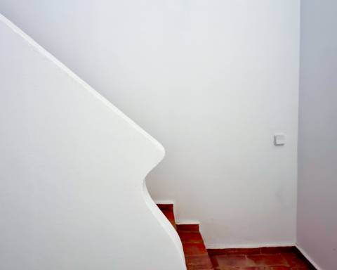 Magnífica moradia de traça tradicional totalmente renovada | 4 quartos | Stock Tank | Pátios | Terraços | Baixa de Olhão | Algarve