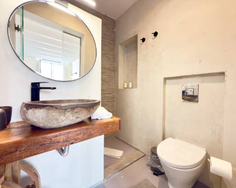 Encantadora Moradia de 2 quartos I Terraço I Rooftop Panorâmico I Localização Ideal no Coração de Faro.