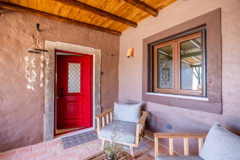 Sumptuosa Propriedade Tradicional | 3 Quartos | Tanque | Totalmente Restaurada | Terreno de 2 760 m² | Santa Bárbara de Nexe