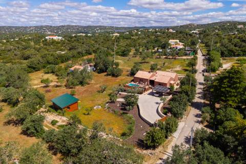 Sumptuosa Propriedade Tradicional | 3 Quartos | Tanque | Totalmente Restaurada | Terreno de 2 760 m² | Santa Bárbara de Nexe