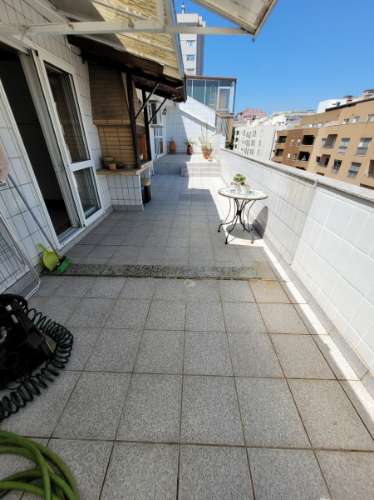 T6 Duplex recuado com terraço Antas- Avenida Combatentes/Praça Velasquez
