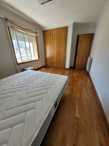 T6 Duplex recuado com terraço Antas- Avenida Combatentes/Praça Velasquez