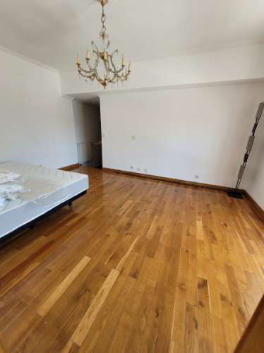 T6 Duplex recuado com terraço Antas- Avenida Combatentes/Praça Velasquez