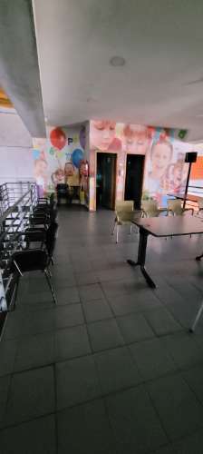 Armazém Gondomar com 2 negócios