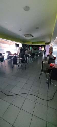 Armazém Gondomar com 2 negócios