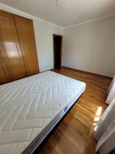 T5 Duplex recuado com terraço Antas- Avenida Combatentes/Praça Velasquez