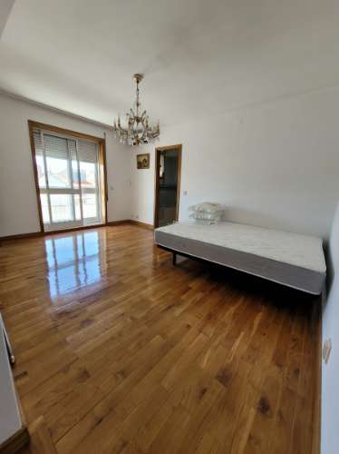 T5 Duplex recuado com terraço Antas- Avenida Combatentes/Praça Velasquez