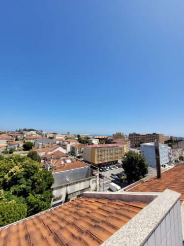 T5 Duplex recuado com terraço Antas- Avenida Combatentes/Praça Velasquez