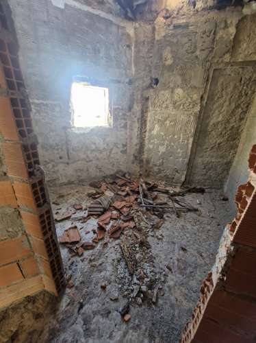 Terreno com edificações para construção em altura em Rio Tinto