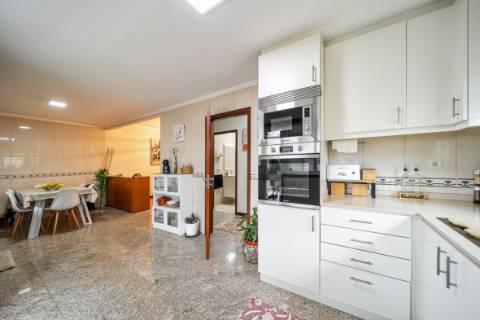 Moradia independente V4+ Escritório