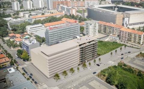 Apartamento T4 no Foco, Avenida da Boavista Porto