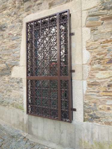 Magnífica propriedade, 3 apartamentosT2 em Melres, Gondomar