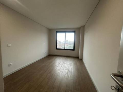 NOVO Apartamento T3 na Boavista