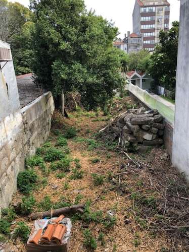 Moradia para reconstruir e aumentar, Av Boavista