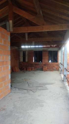 Moradia para reconstruir e aumentar, Av Boavista